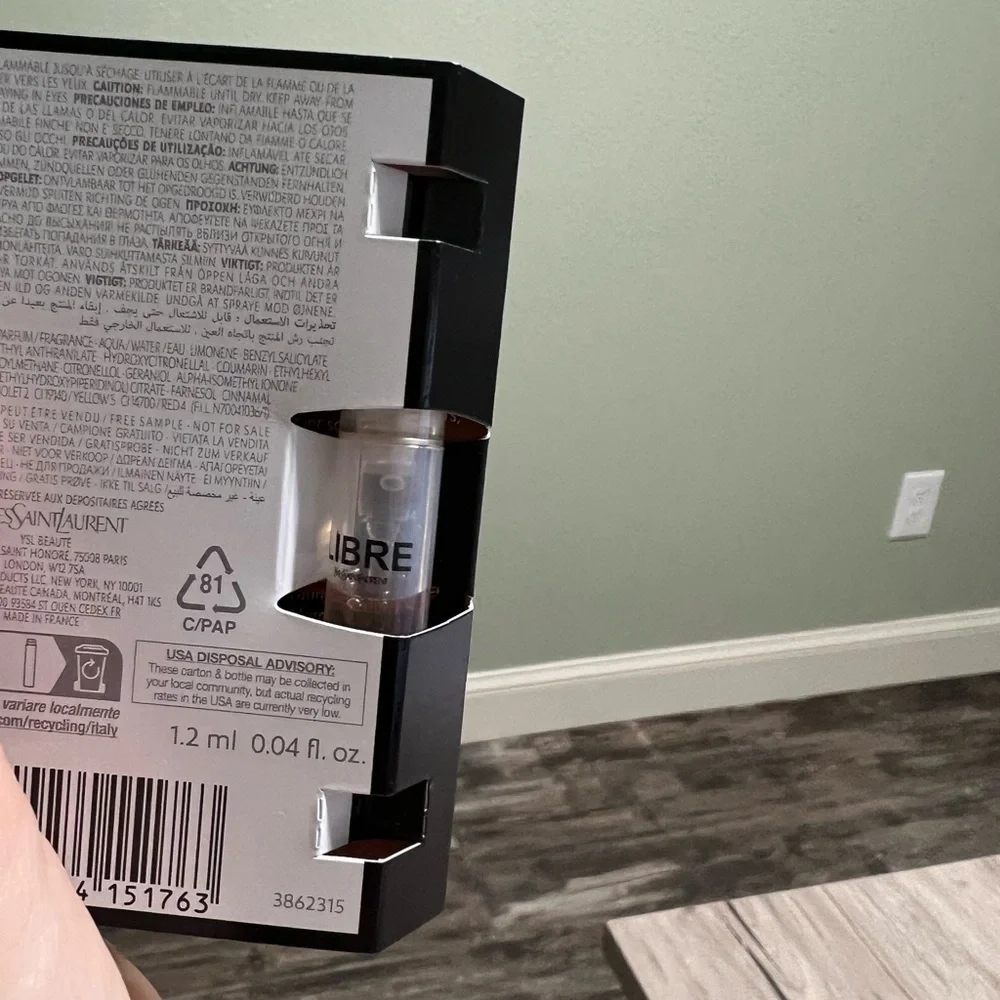 Fragrance Sample Bundle - Picture 5 of 14